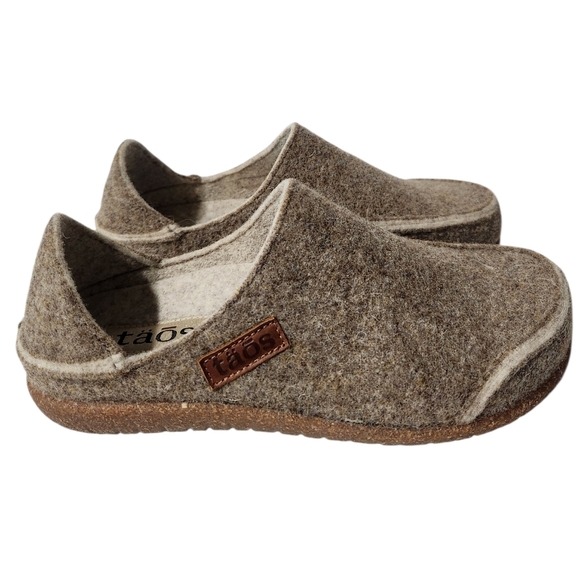 NEW! Taos Convertawool Italian Wool Slip-On Shoes Warm Sand Size 6-6.5 - Picture 2 of 10